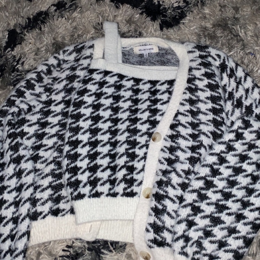 tank and cardigan